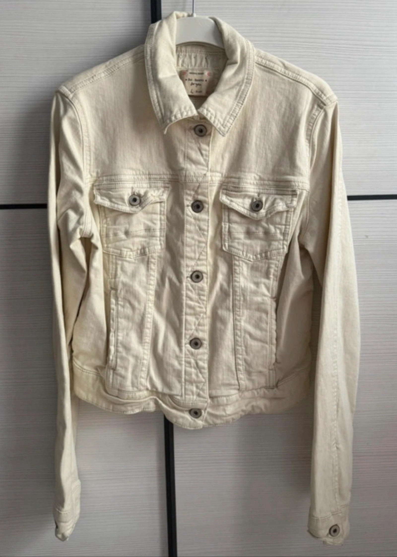 Cazadora vaquera Bershka blanco roto / crudo talla L